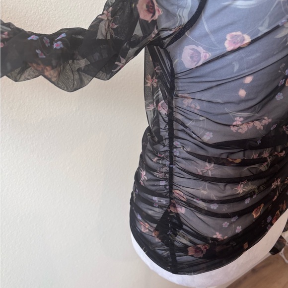Maeve Black Floral Mesh Sheer Ruched Long Sleeve Top - Picture 6 of 11